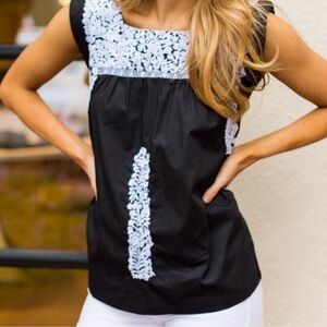 J Marie Embroidered Top Black White Size large Linen Blend Boho‎ Short Sleeve